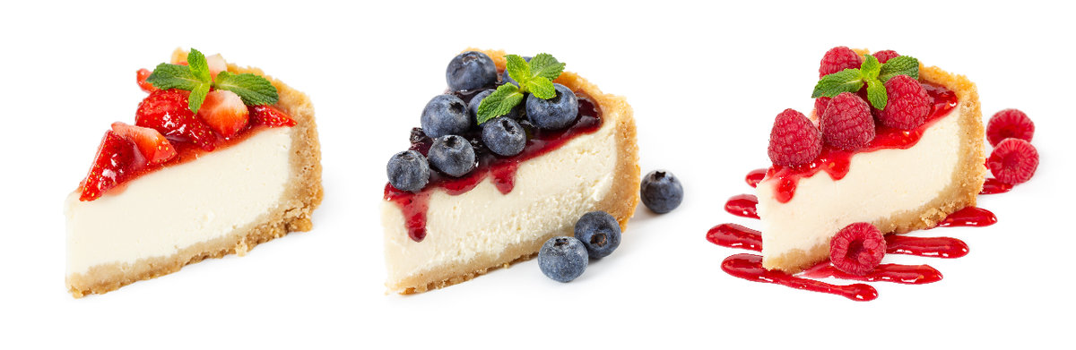 cheesecakes with fresh berries and mint